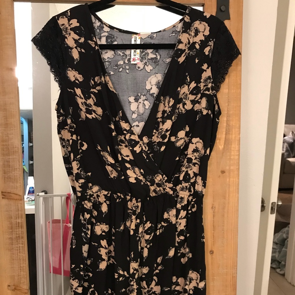 *NEW* Black floral romper